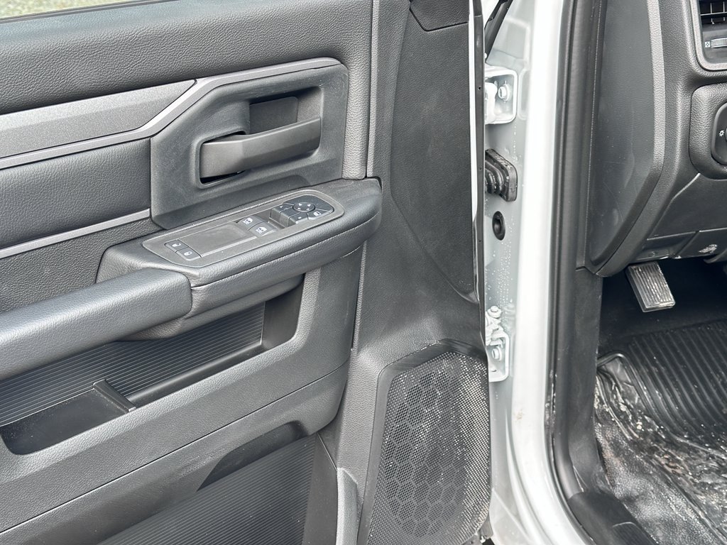 New 2026 RAM 5500 Tradesman w/ Chrome Appearance Group AWD/4WD image 18