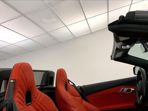 Used 2024 BMW Z4 M40i w/ Premium Package image 24