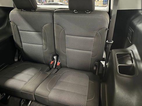 Used 2023 GMC Acadia SLE w/ Driver Convenience Package image 20