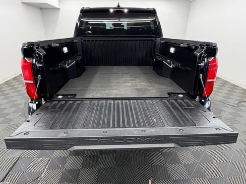 Used 2026 Toyota Tacoma SR5 AWD/4WD image 15