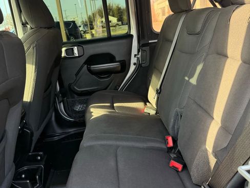 Used 2020 Jeep Wrangler Unlimited Sport S image 38