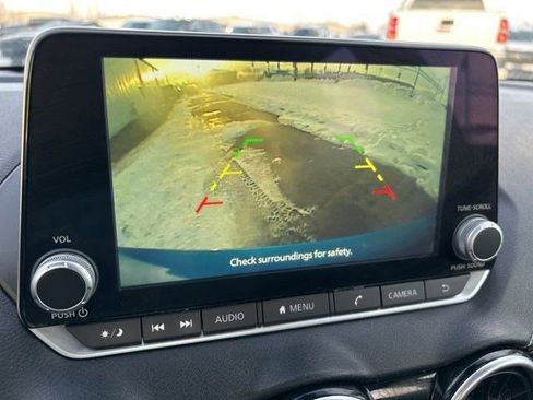 Used 2024 Nissan Sentra SV image 32