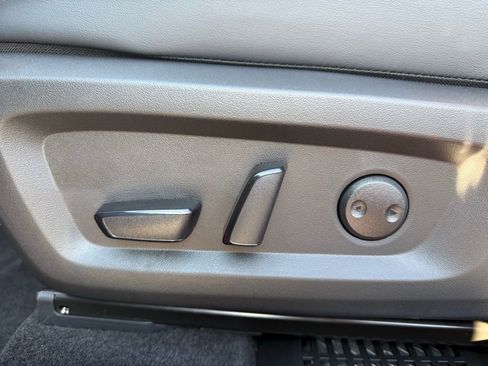 New 2025 Mitsubishi Outlander SE image 21