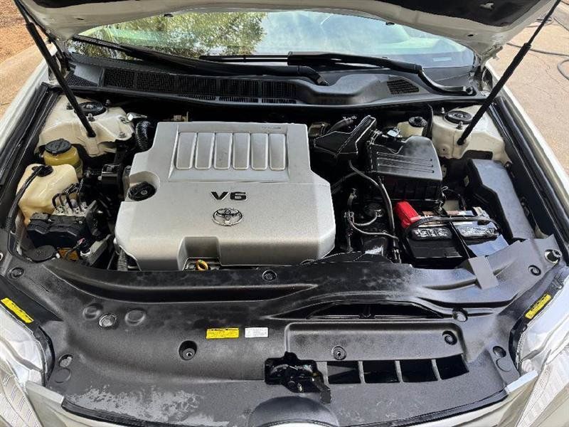 Used 2011 Toyota Avalon Limited FWD image 18