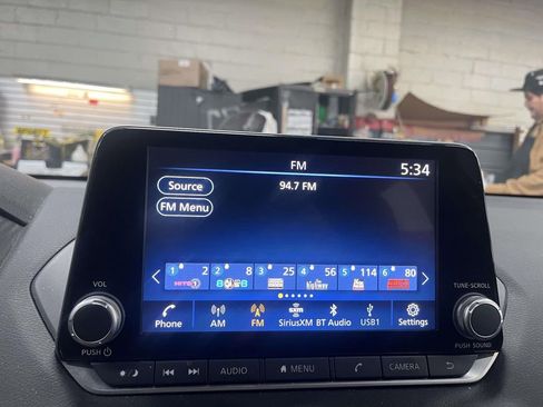 Certified 2023 Nissan Sentra SR w/ SR Premium Package image 17