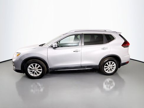 Used 2018 Nissan Rogue SV w/ Premium Package image 6