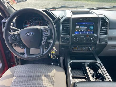Used 2021 Ford F250 XLT w/ XLT Premium Package AWD/4WD image 4