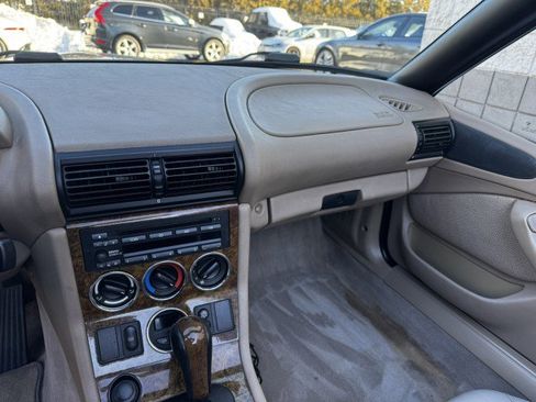 Used 2000 BMW Z3 2.5i RWD image 23