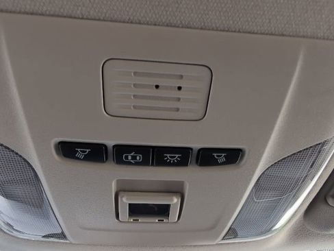 Used 2022 Toyota Corolla LE image 19