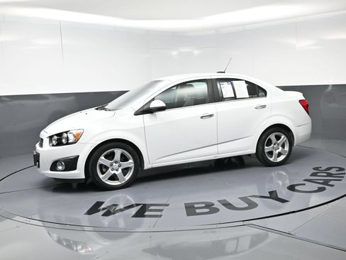 Used 2015 Chevrolet Sonic LTZ FWD image 6