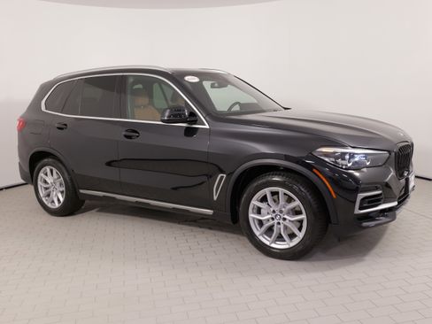 Used 2023 BMW X5 xDrive40i w/ Premium Package AWD/4WD image 8