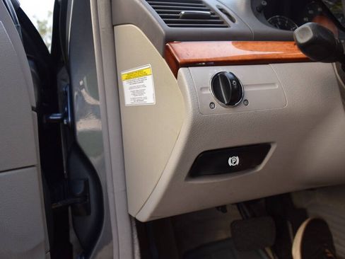 Used 2006 Mercedes-Benz E 350 Sedan image 63