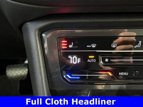 Used 2024 Volkswagen Tiguan SE image 6