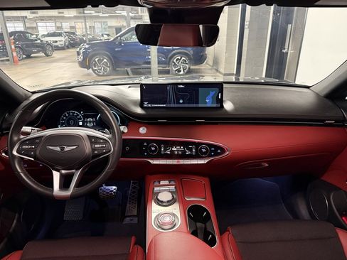 Used 2024 Genesis GV70 2.5T Sport Prestige w/ Sport Prestige Package image 18