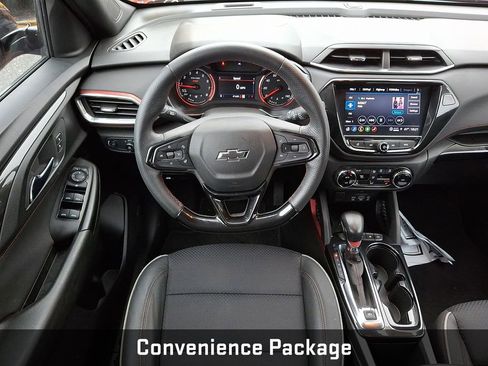 Used 2022 Chevrolet TrailBlazer RS w/ Technology Package image 13