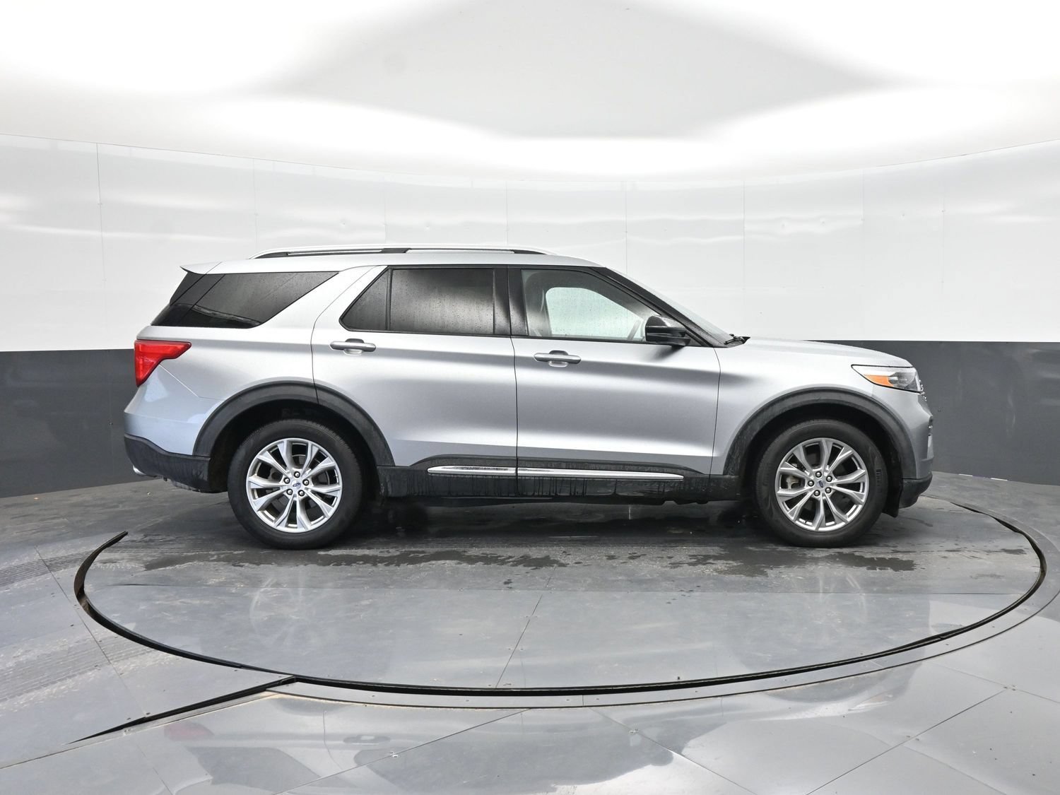 Certified 2020 Ford Explorer Limited AWD/4WD image 11