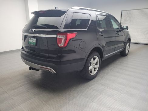 Used 2016 Ford Explorer XLT AWD/4WD image 9