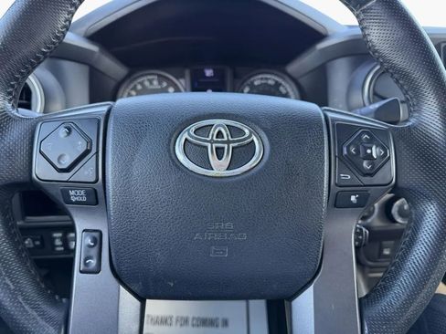 Used 2017 Toyota Tacoma TRD Off-Road w/ Tow Package image 15