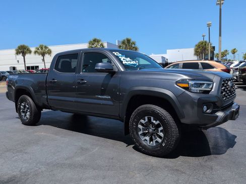 Used 2023 Toyota Tacoma TRD Off-Road w/ TRD Premium Off Road Package image 2