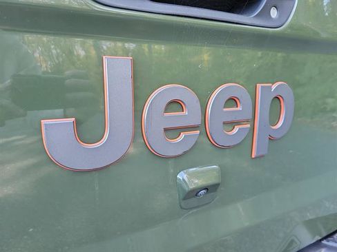 Used 2021 Jeep Gladiator Mojave image 35