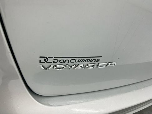 Used 2023 Chrysler Voyager LX image 26