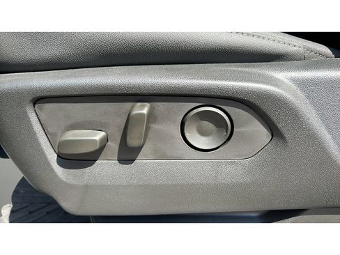 Certified 2023 Chevrolet Silverado 1500 LTZ AWD/4WD image 25