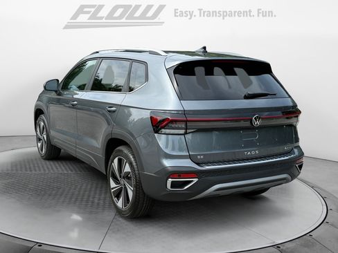 New 2026 Volkswagen Taos SE AWD/4WD image 5