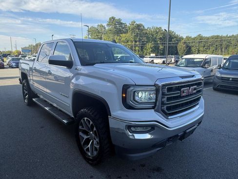 Used 2017 GMC Sierra 1500 SLE w/ SLE Value Package AWD/4WD image 27