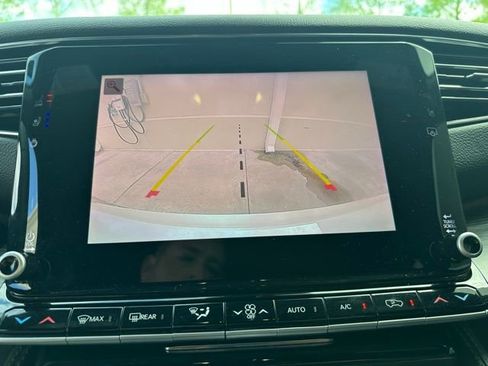 Used 2024 Jeep Wagoneer L Series II image 18