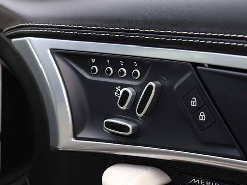 Used 2021 Jaguar F-TYPE Convertible RWD image 42