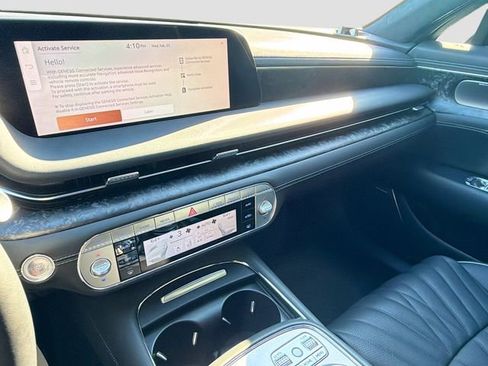Used 2025 Genesis G90 3.5T image 28