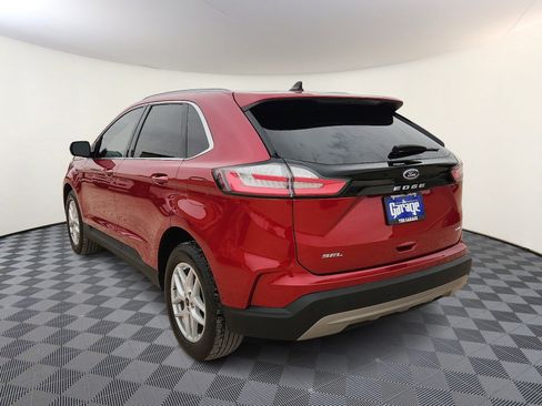 Used 2024 Ford Edge SEL w/ Convenience Package image 3