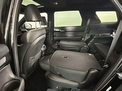 Certified 2025 Hyundai Palisade Calligraphy AWD/4WD image 25