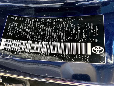 Used 2025 Toyota Corolla SE image 32