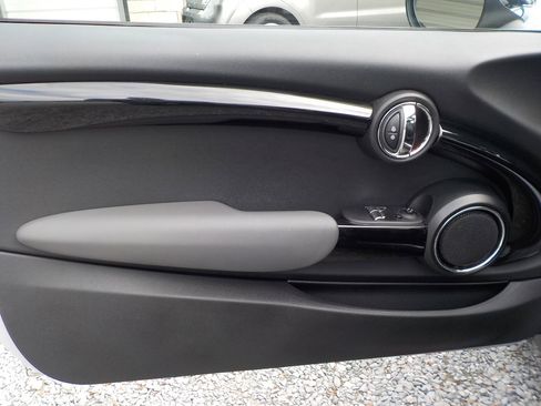 Used 2015 MINI Cooper S image 11