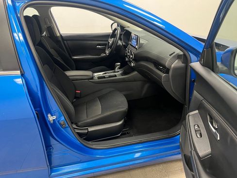 Used 2025 Nissan Sentra SV FWD image 25