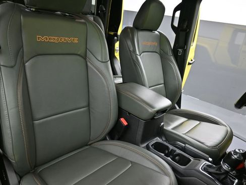 Used 2024 Jeep Gladiator Mojave image 19