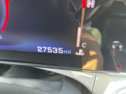 Used 2025 Chevrolet Trax LT FWD image 16
