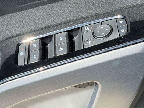 New 2026 Nissan Pathfinder SL image 13