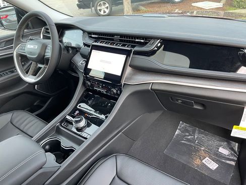 New 2024 Jeep Grand Cherokee Limited 4xe w/ Luxury Tech Group II AWD/4WD image 11