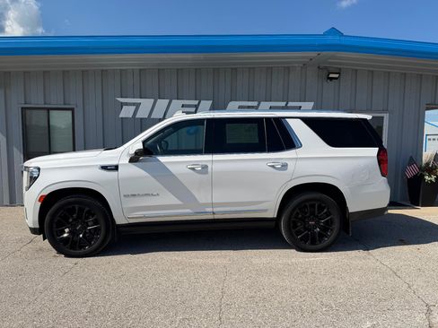 Used 2022 GMC Yukon Denali AWD/4WD image 1