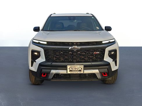 New 2026 Chevrolet Traverse Z71 w/ Enhanced Driving Package image 2