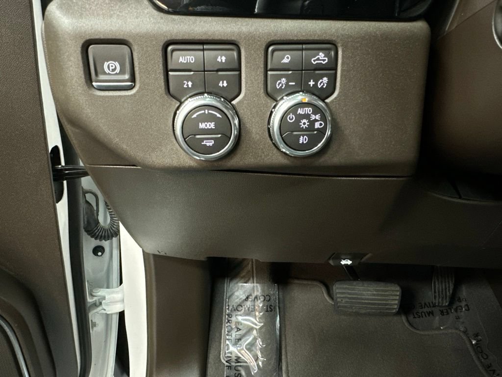 Used 2026 GMC Sierra 1500 SLT w/ SLT Premium Plus Package AWD/4WD image 34