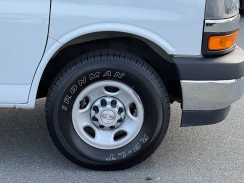 Used 2022 Chevrolet Express 2500 w/ Driver Convenience Package image 34