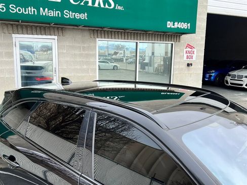 Used 2017 Jaguar F-PACE Prestige image 9