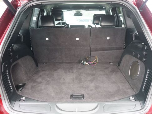 Used 2018 Jeep Grand Cherokee Altitude image 5