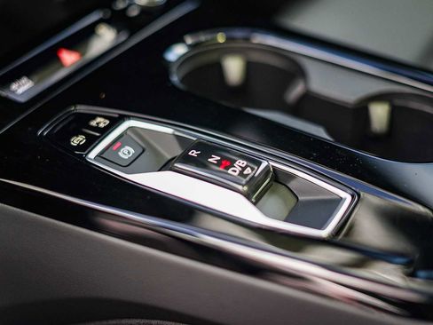 Certified 2025 Audi A6 e-tron Premium w/ Premium Plus RWD image 21