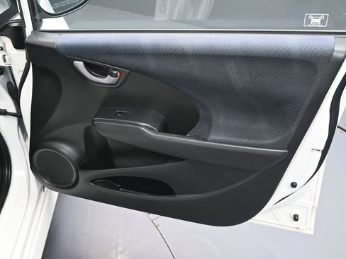 Used 2010 Honda Fit Sport image 29