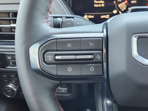 New 2026 GMC Yukon AT4 Ultimate w/ LPO, Floor Liner Package image 31