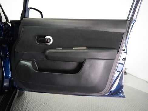 Used 2012 Nissan Versa 1.8 S image 37